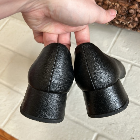 H by Halston Black Leather Heels - Picture 6 of 6